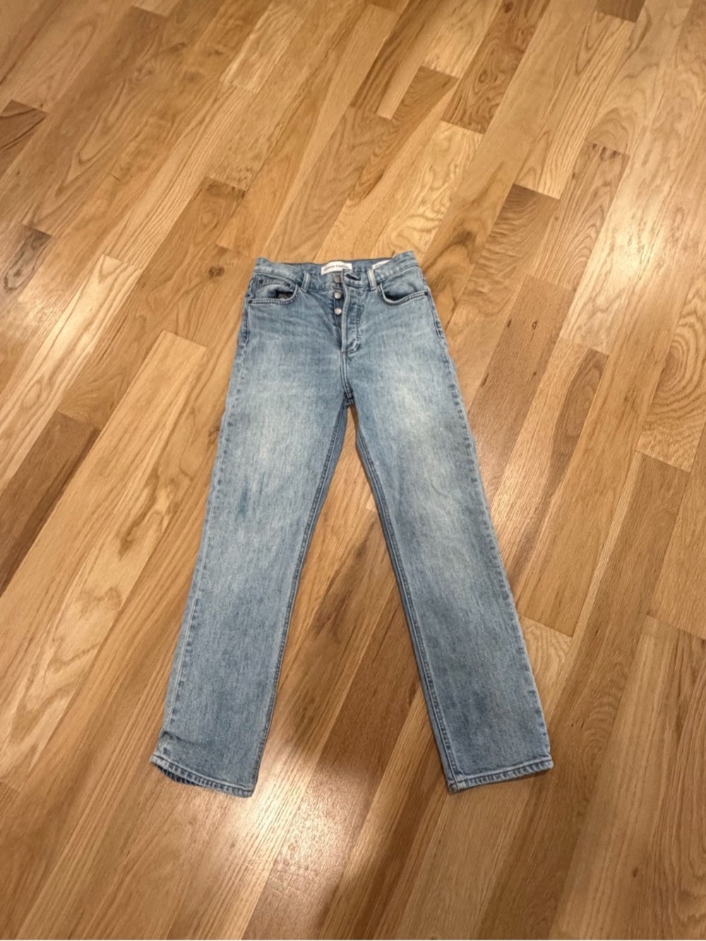 Aritzia Women's Straight Leg Jeans